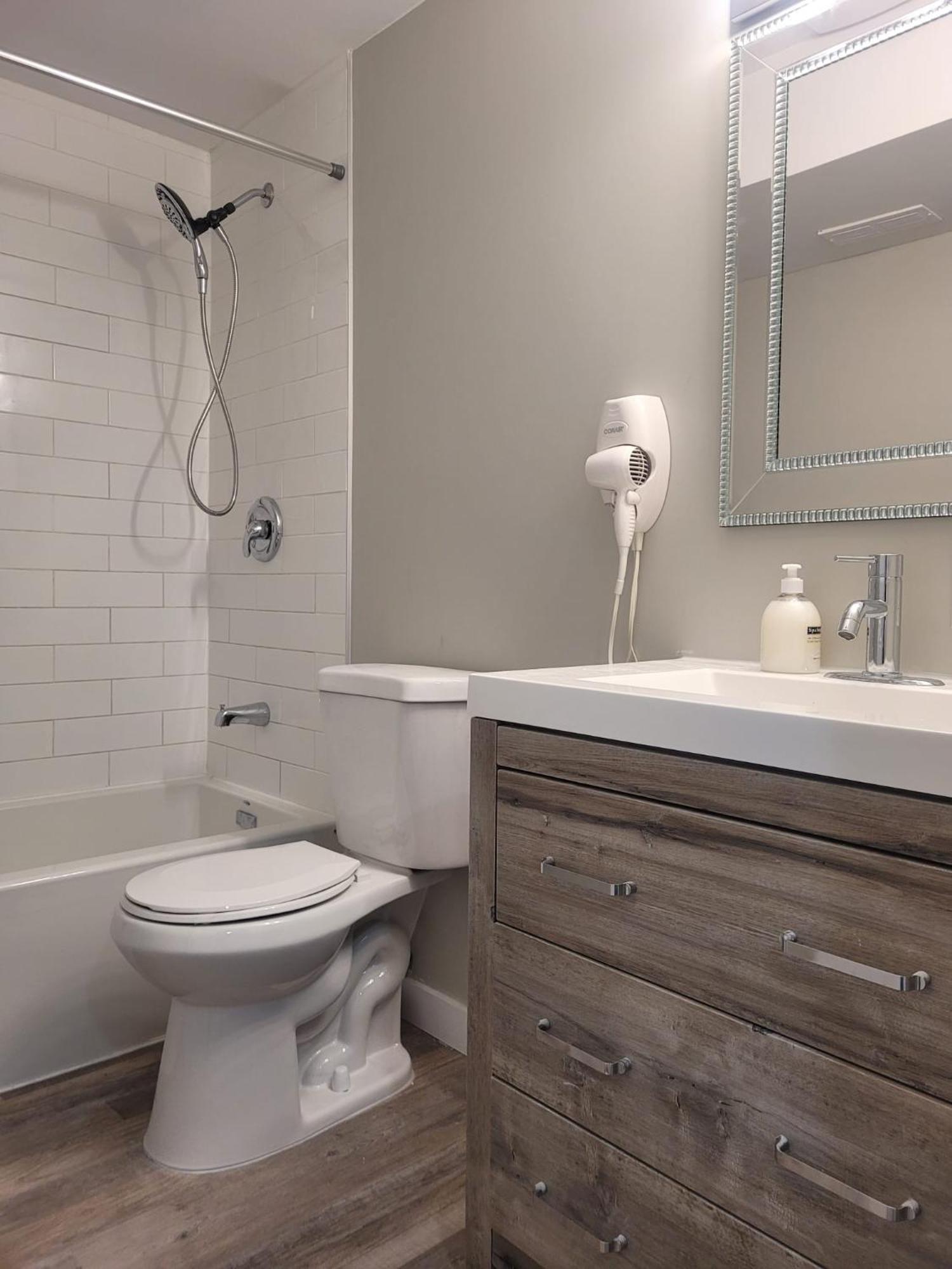 Boardwalk Homes - Executive Townhomes Kitchener Exteriör bild