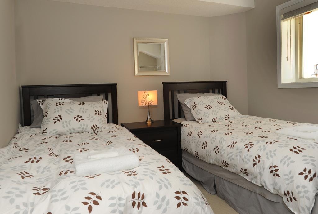 Boardwalk Homes - Executive Townhomes Kitchener Exteriör bild